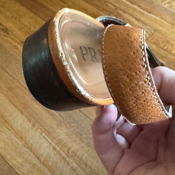 Prada sling back sandals 1 inch heel size 38 tan pebbled leather 90’s - Picture 10 of 12